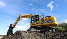 Komatsu Europe showcases HB215LC-3 hybrid excavator