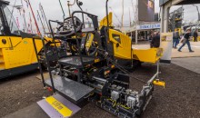 BOMAG’s compact BF200 city paver at bauma 2019