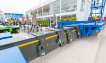 Goldhofer Ventum five-fold extensible trailer deck for turbine blades