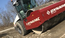High climbing soil compactor with efficient system from Dynapac